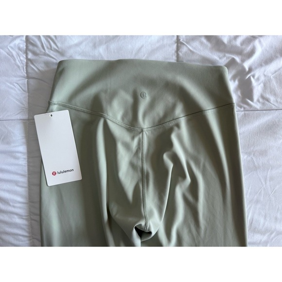 New Lululemon Wunder Under SmoothCover High Rise 25" Size 8 Fog Green NWT - Picture 5 of 11